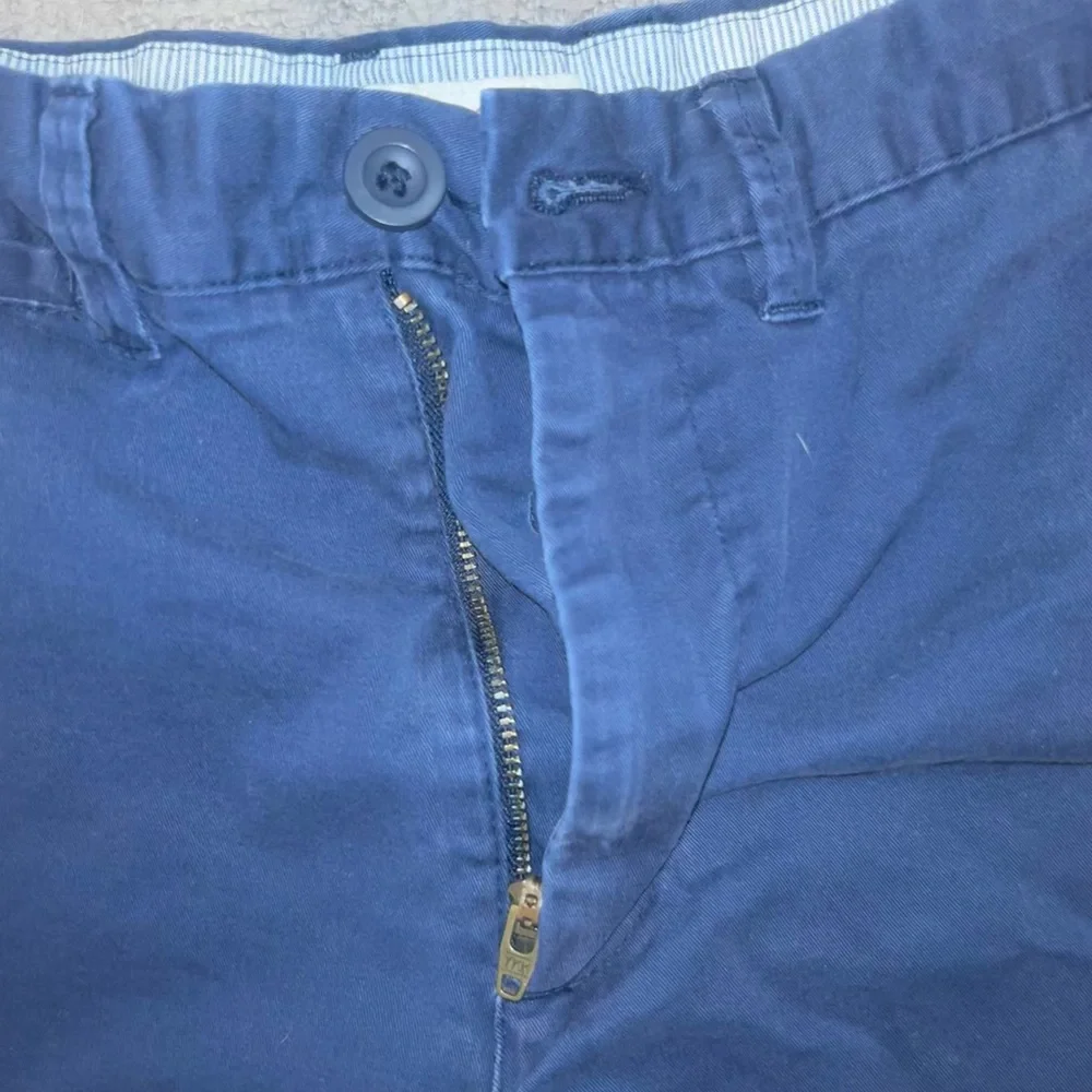 Merona Men's Flat Front Shorts Bundle- Navy and Cream size 28
